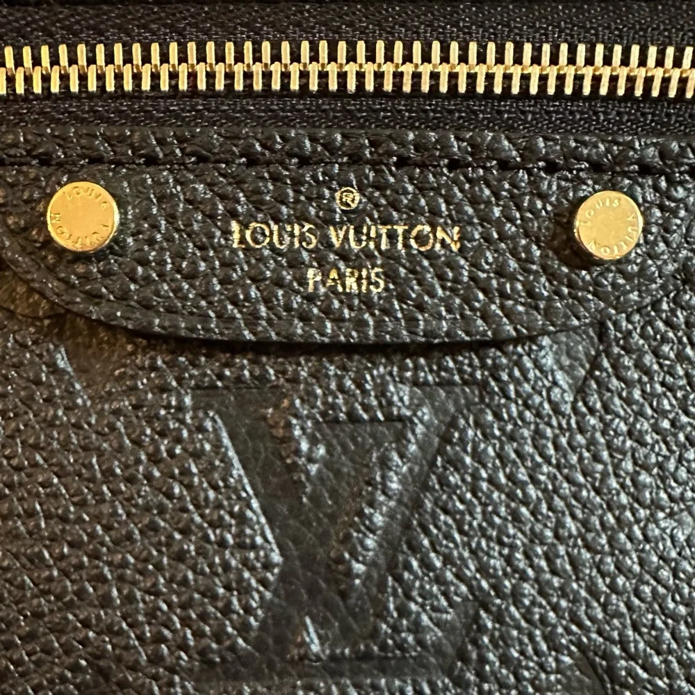 Louis Vuitton Mini Bumbag in Black Empreinte Leather - Picture 5 of 14